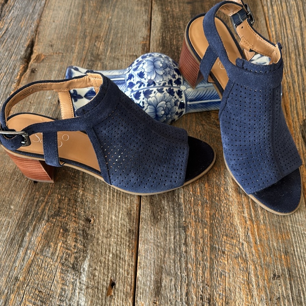 Franco Sarto Harlet 2 Women's Blue Suede Sandals Size 8 - Picture 2 of 10